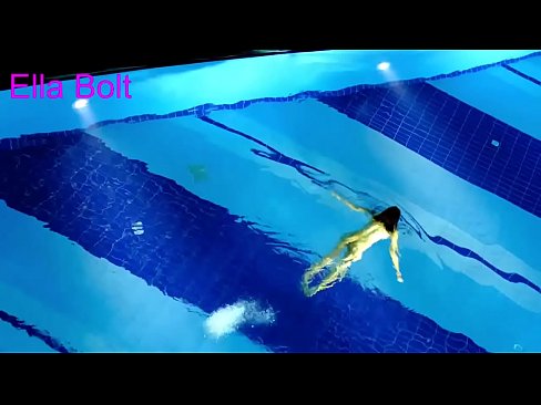 ❤️ Nu mă pot opri din privit, tânără blondă surprinsă înotând goală în piscina stațiunii ELLA BOLT at us ro.pornovore.ru ﹏
